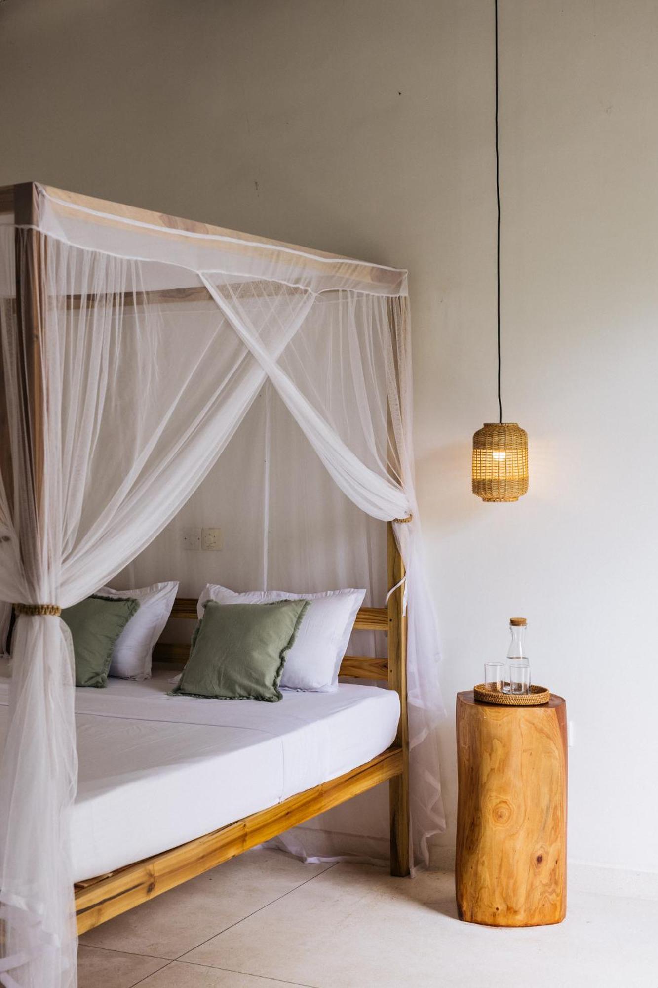 Watu House Dickwella Quarto foto