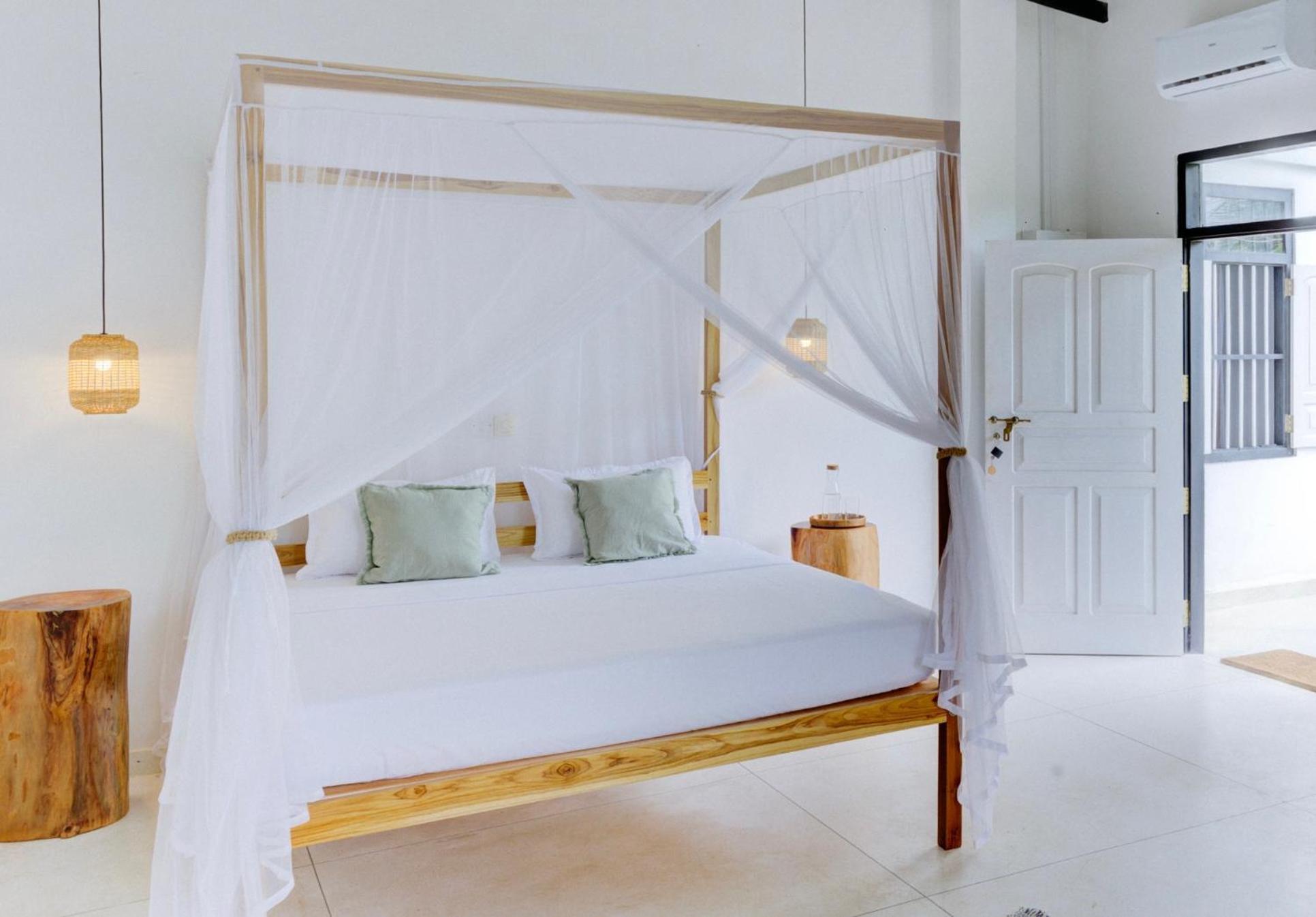 Watu House Dickwella Quarto foto
