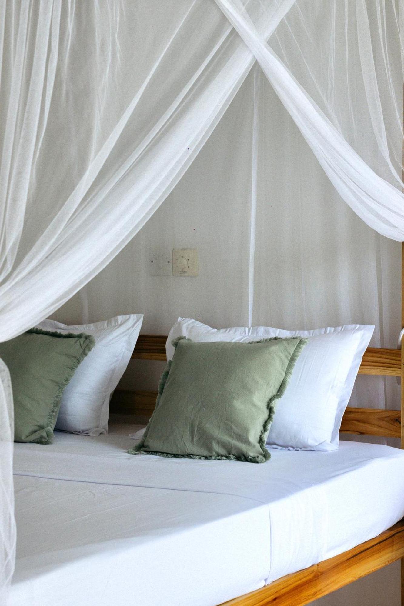 Watu House Dickwella Quarto foto