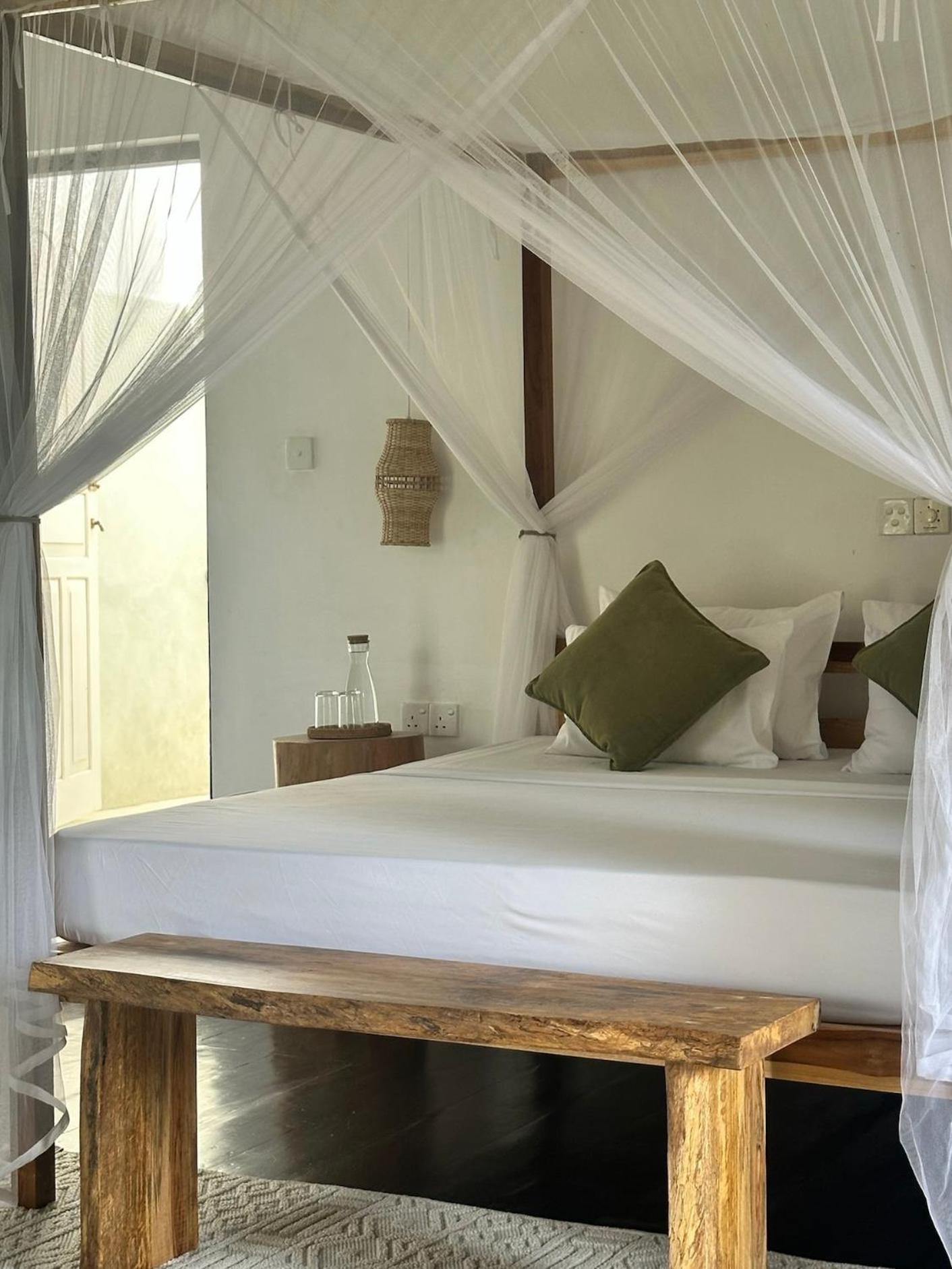 Watu House Dickwella Quarto foto